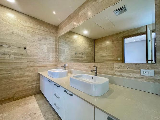 ALQUILER DE APARTAMENTO  OCEAN REFF ISLAND DE LUJO YM