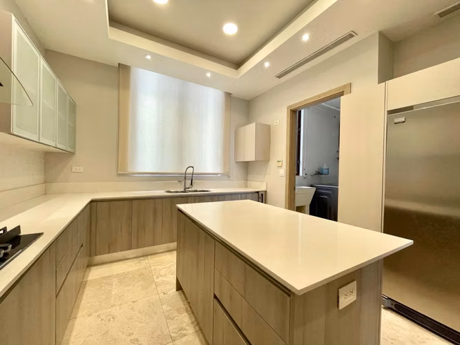 ALQUILER DE APARTAMENTO  OCEAN REFF ISLAND DE LUJO YM