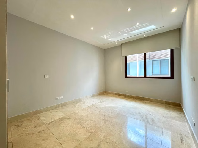 ALQUILER DE APARTAMENTO  OCEAN REFF ISLAND DE LUJO YM