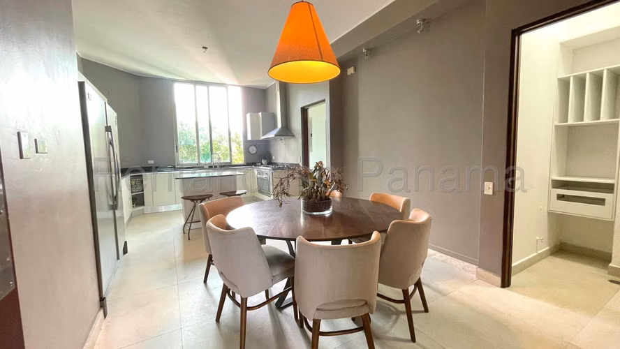 Venta de Espectacular y único apartamento en Amador 26*8205Mfk