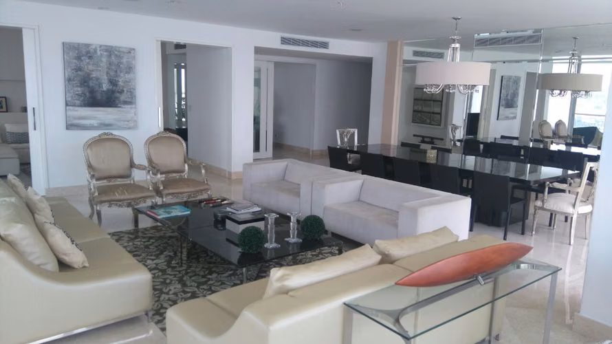 Alquiler de Exclusivo Apartamento en PH The Point 500m2, Punta Paitilla