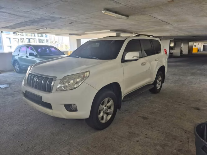 TOYOTA LAND CRUISER PRADO 2012
