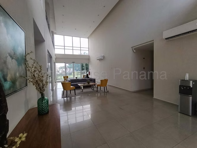 Se Alquila Casa en Costa Sur YDU