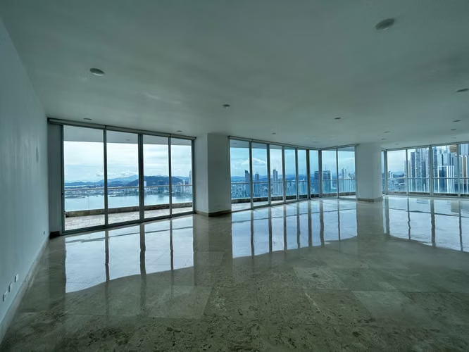 Alquiler de Espectacular Apartamento en PH The Point, Punta Paitilla