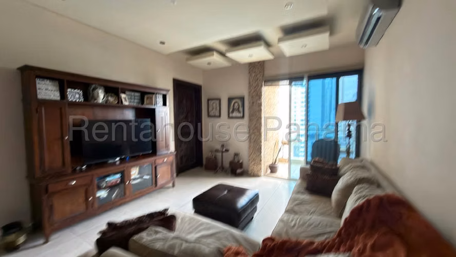 Se Vende Apartamento en Costa del Este YDU