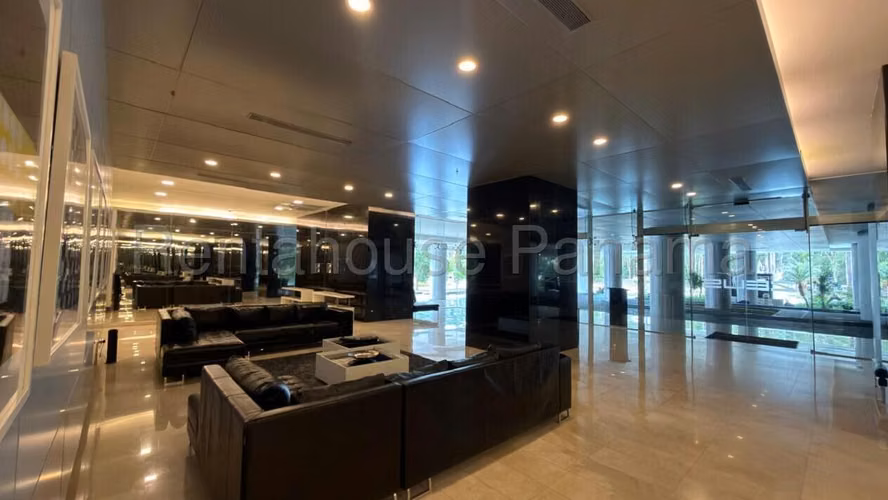 Se Vende Apartamento en Costa del Este YDU