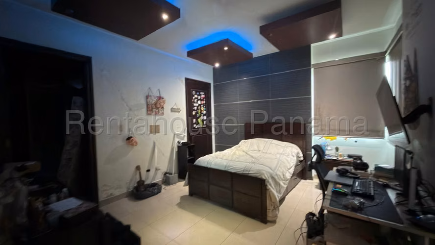 Se Vende Apartamento en Costa del Este YDU