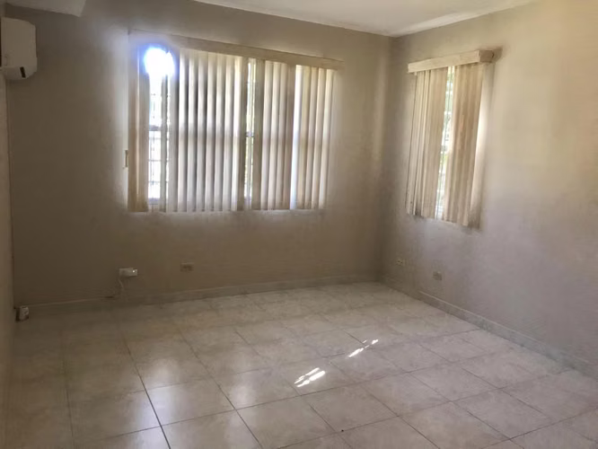 VENTA DE CASA EN LA MONTAÑESA BRISAS DEL GOLF HQ - Imagen 13