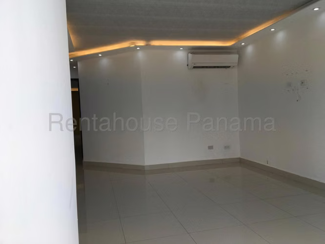 Se Alquila Apartamento en Coco del Mar VLU26-9114