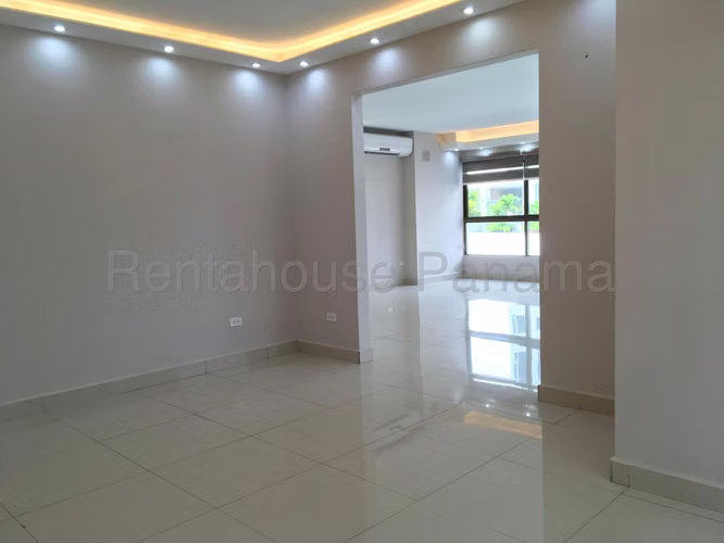 Se Alquila Apartamento en Coco del Mar VLU26-9114