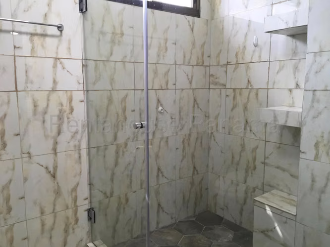 Se Alquila Apartamento en Coco del Mar VLU26-9114