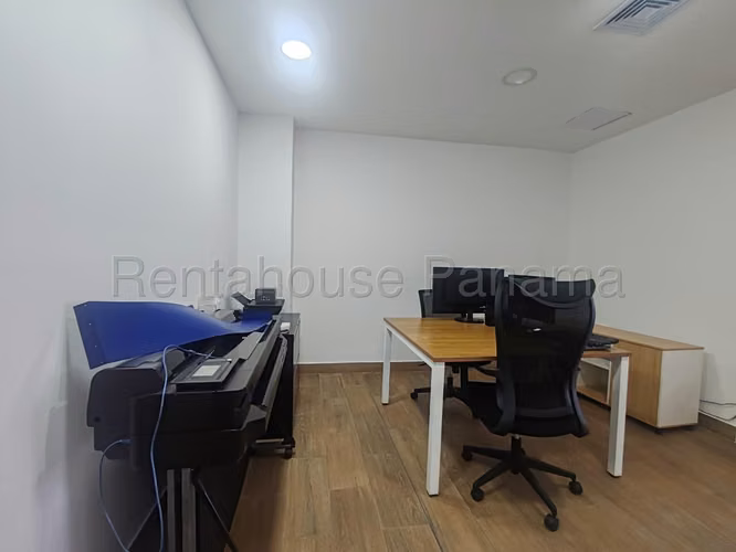 Se Alquila oficina en Obarrio MDV26-9140