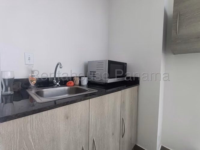 Se Alquila oficina en Obarrio MDV26-9140