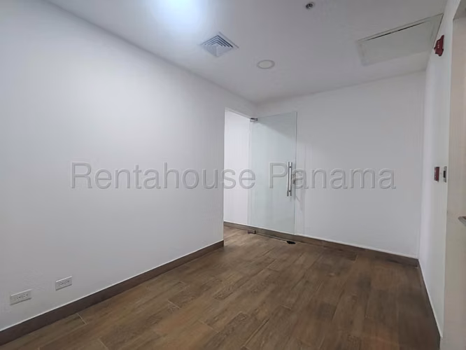 Se Alquila oficina en Obarrio MDV26-9140