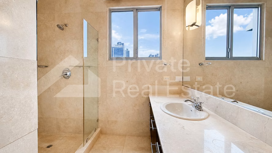 Se Vende apartamento en Ten Tower Costa del este