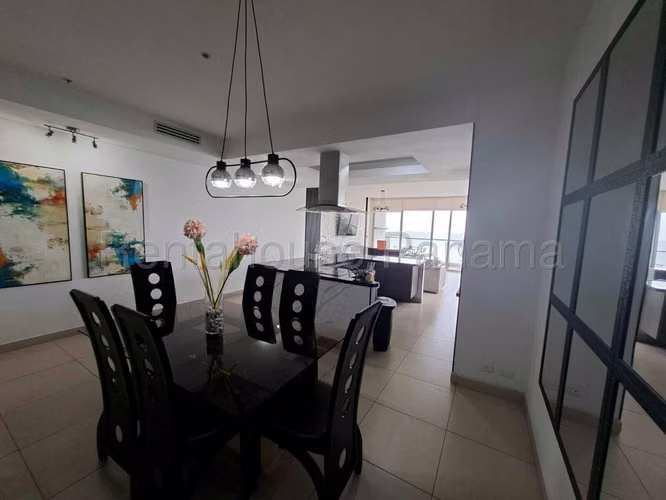 Alquiler de Apartamento en Avenida Balboa Ph Rivage KC