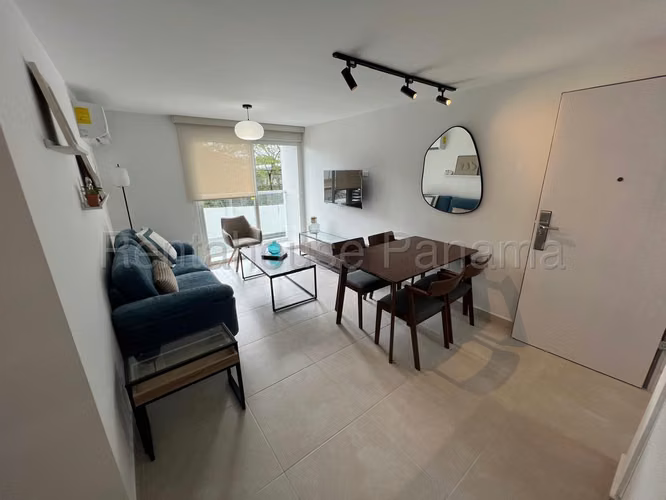 Apartment rental in Parque Lefevre