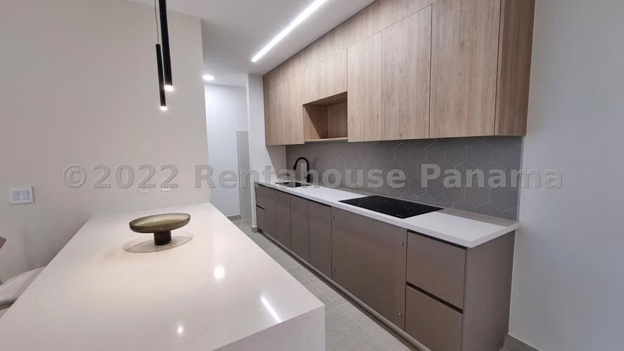 Venta de Apartamento en Costa del Este Ph Nogal 100 Mts PD