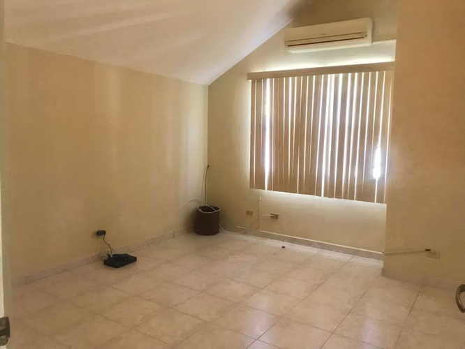 Venta de Casa en Brisas Del Golf La Montañesa 450 Mts PD