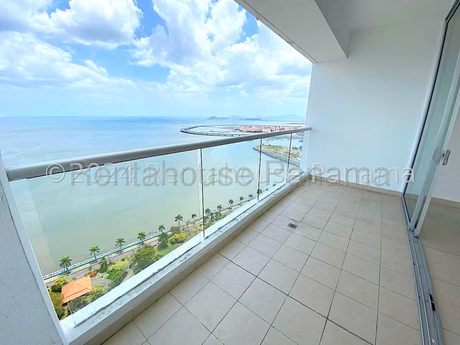 VIVA YA! EN AVENIDA BALBOA VENTA PH RIVAGE CON LÍNEA BLANCA ESM