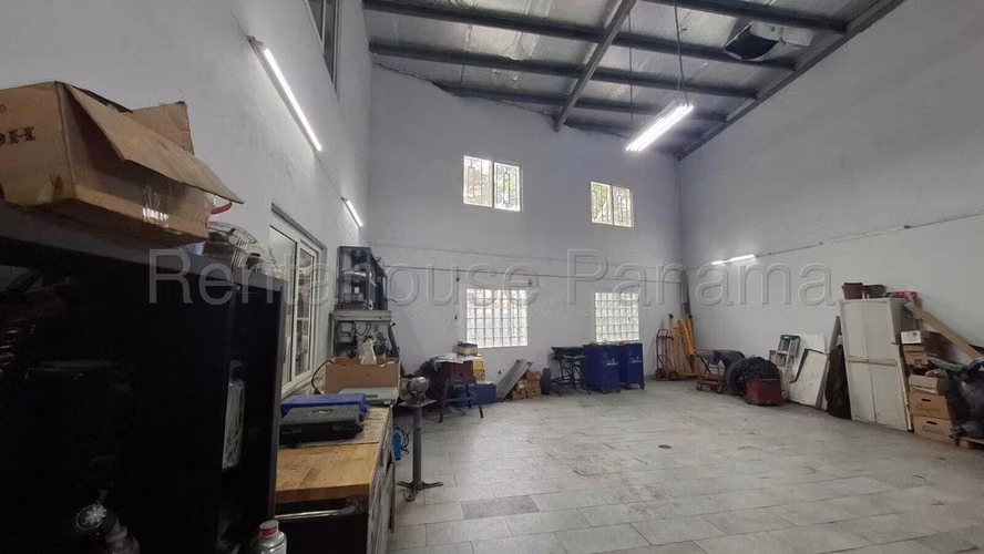 VENTA DE GALERA EN VIA BRASIL ESM
