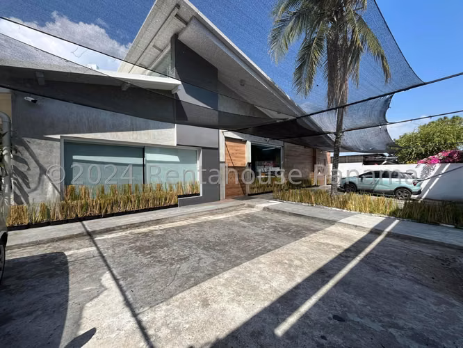 VENTA DE OFICINA EN COCO DEL MAR ESM