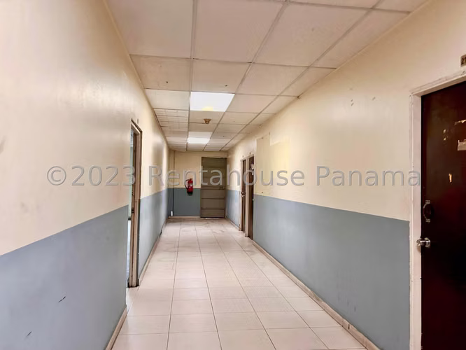 VENTA DE EDIFICIO COMERCIAL EN CRISTOBAL ESM