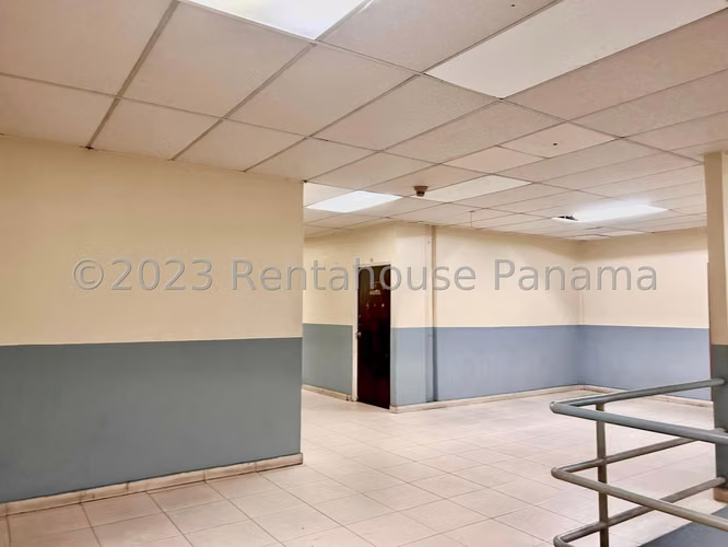 VENTA DE EDIFICIO COMERCIAL EN CRISTOBAL ESM