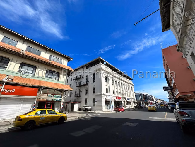 VENTA DE EDIFICIO COMERCIAL EN CRISTOBAL ESM