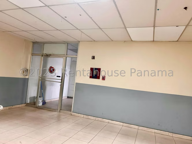 VENTA DE EDIFICIO COMERCIAL EN CRISTOBAL ESM
