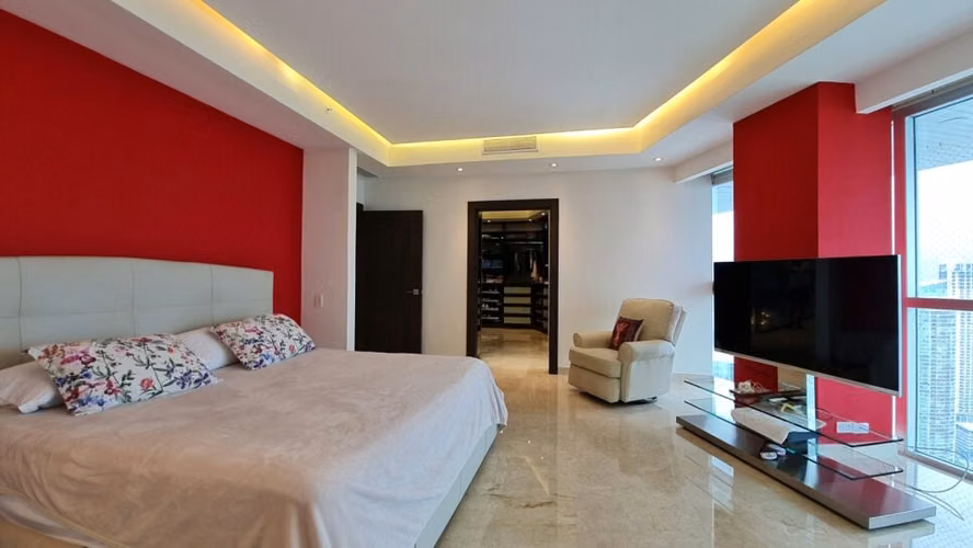 Apartamento con Piscina Privada en Avenida Balboa 21EPP11192