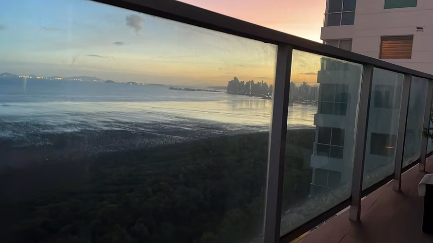 Penthouse  , first line facing the sea