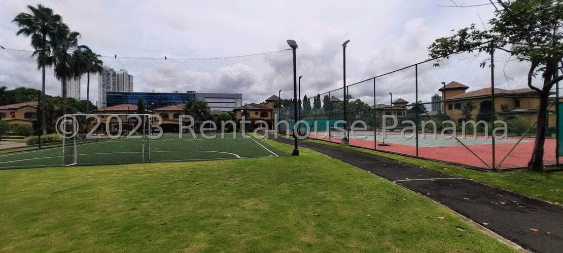 Con piscina privada casa en Costa del Este en Venta 24EPP2842 - Imagen 16