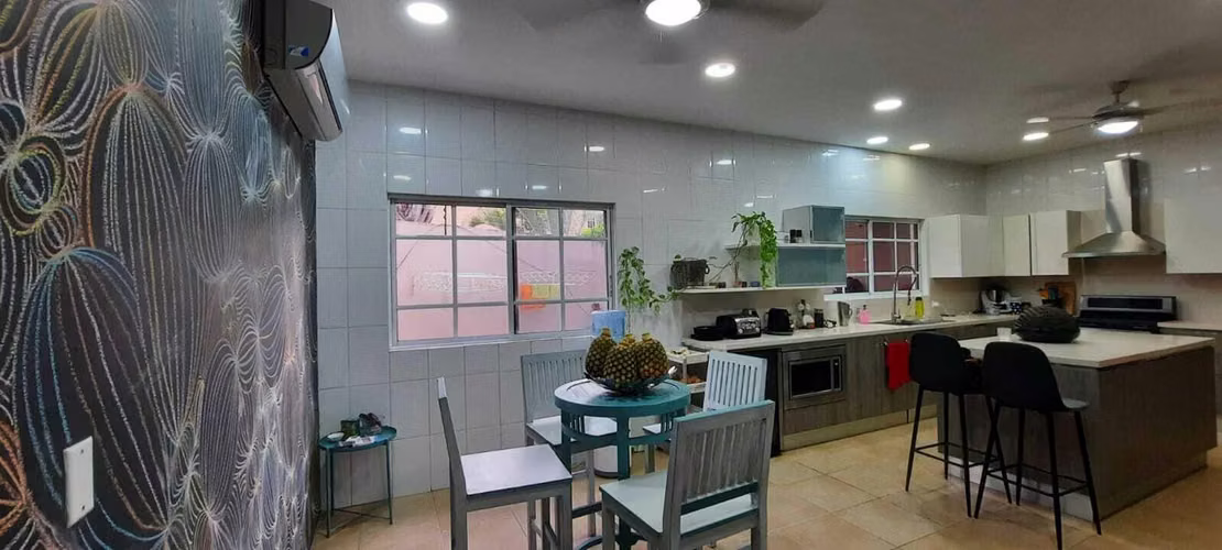 Con Piscina Privada Remodelada Casa en Costa del Este 22EPP8044 - Imagen 4