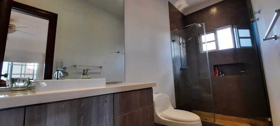 Con Piscina Privada Remodelada Casa en Costa del Este 22EPP8044 - Imagen 16