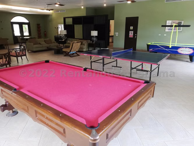 Se Vende Apartamento en Clayton LA27-34