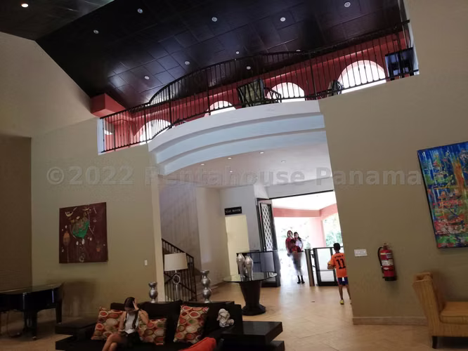Se Vende Apartamento en Clayton LA27-34