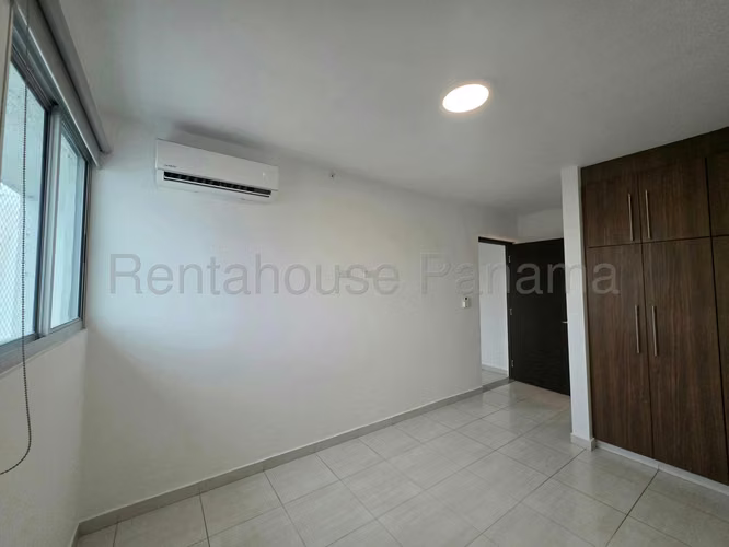 Se Vende Apartamento en El Cangrejo LA26-8967