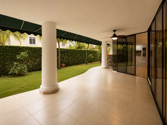 Casa de Arquitectura de Autor en Rotonda Privada | El Carmen