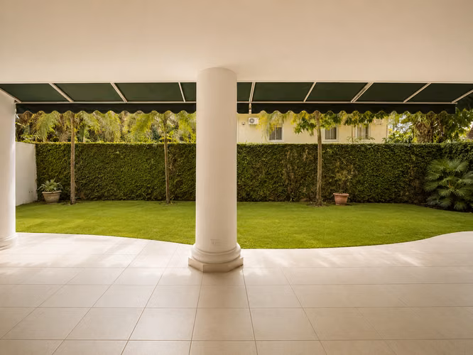 Casa de Arquitectura de Autor en Rotonda Privada | El Carmen