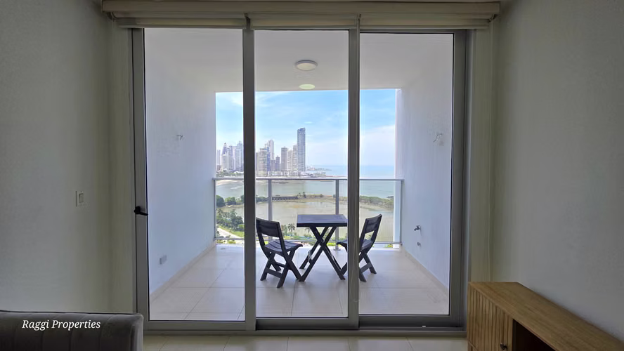 **Beautiful Furnished Apartment for Rent – P.H. White Tower, Avenida Balboa**