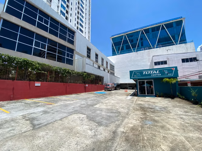 Venta de Galera en San Francisco, calle77Este. - Imagen 12