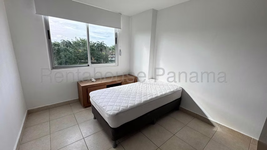 Se vende hermoso apartamento en PH Clayton Park en Clayton 27LDC54