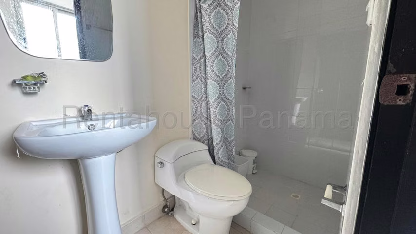 Se vende hermoso apartamento en PH Clayton Park en Clayton 27LDC54