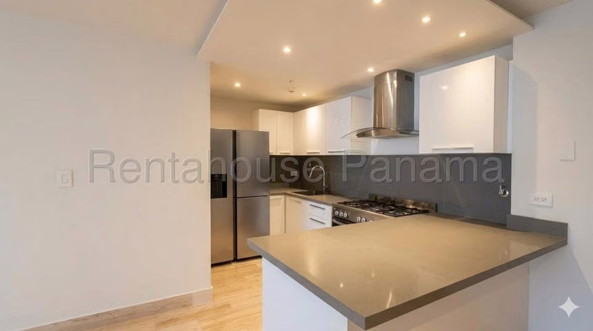 Apartamento en alquiler en The Regent Costa del Este 26SPCG7275