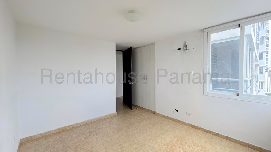 Venta Apartamento Via Transismica Cosmopoiltan Tower 27YCG36