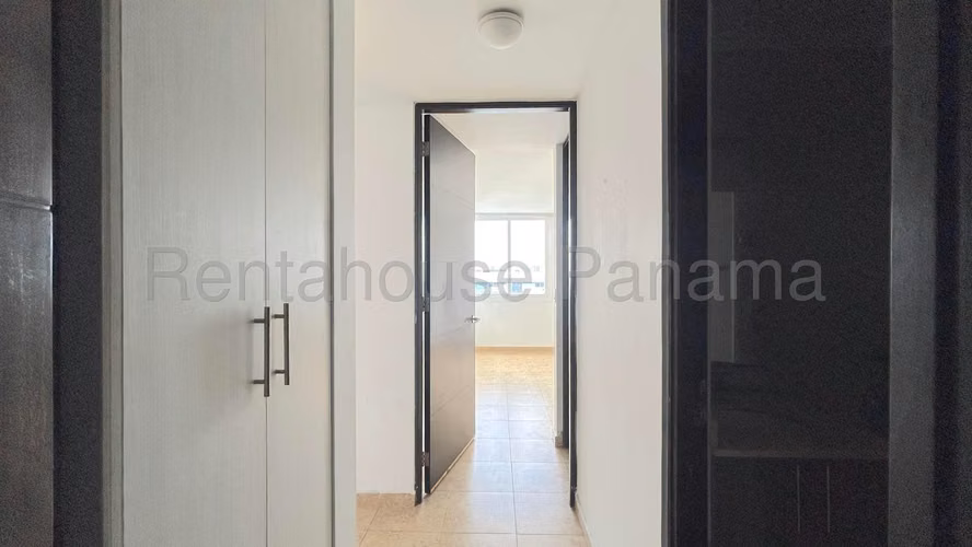 Venta Apartamento Via Transismica Cosmopoiltan Tower 27YCG36
