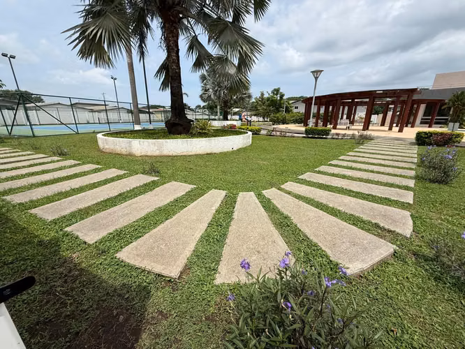 Se Alquila Moderna Casa en Costa Sur - Acceso Directo a Áreas Sociales
