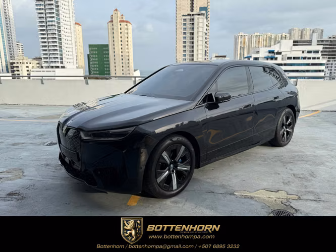 BMW iX UNICO DUEÑO FULL EXTRAS GARANTÍA VIGENTE CON BMW