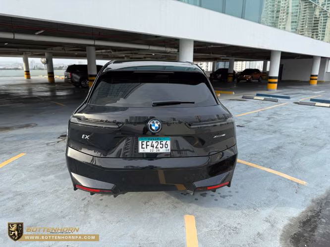 BMW iX UNICO DUEÑO FULL EXTRAS GARANTÍA VIGENTE CON BMW